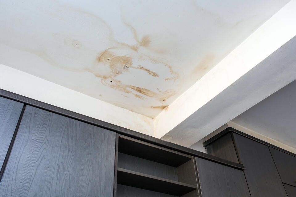 how to find a roof leak-subtle signs of roof leak, like water stains on ceiling